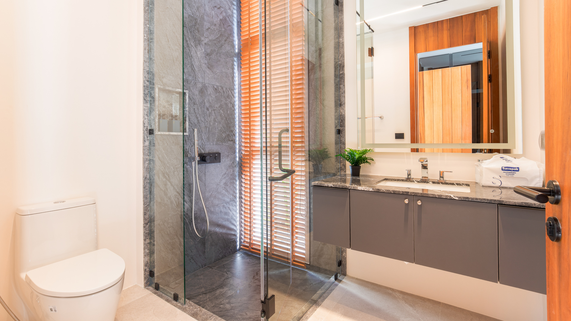 Zenithy Luxe 31